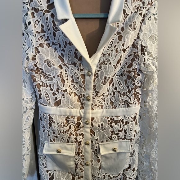 Elegant White Lace Button-Down Dress - Picture 4 of 10